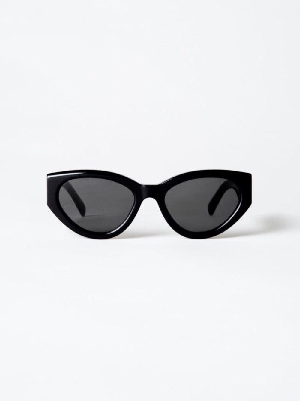 Chimi 06.2 Sunglasses in Black